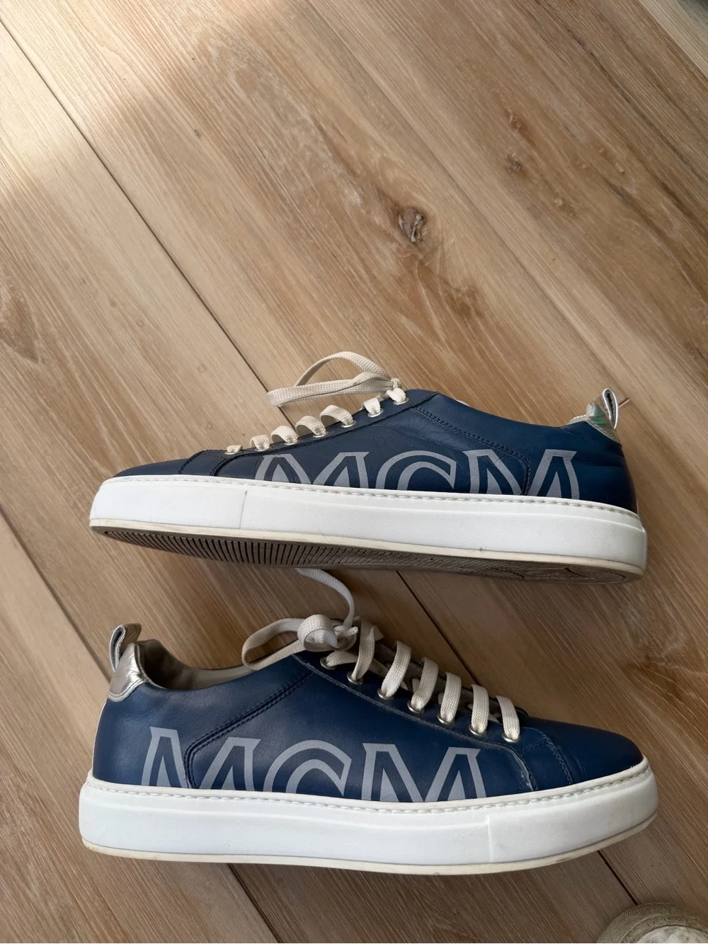 MCM Men's Navy and Cream Leather Low-Top Sneakers